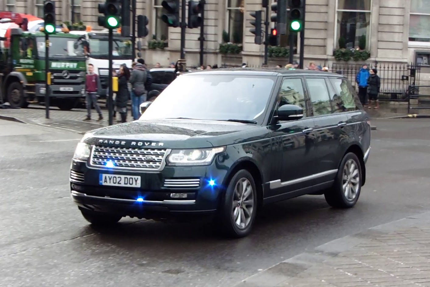 Land Rover range Rover с мигалками